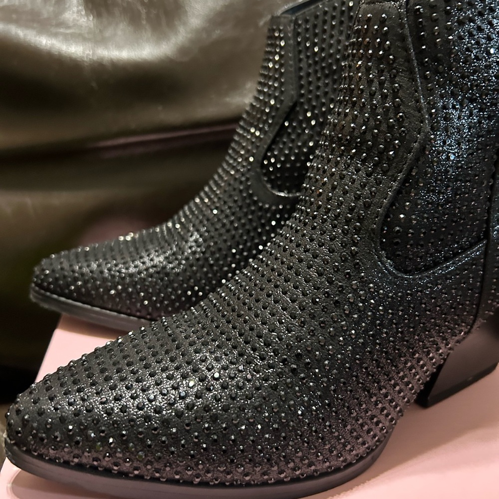 Women ankle boots size 8